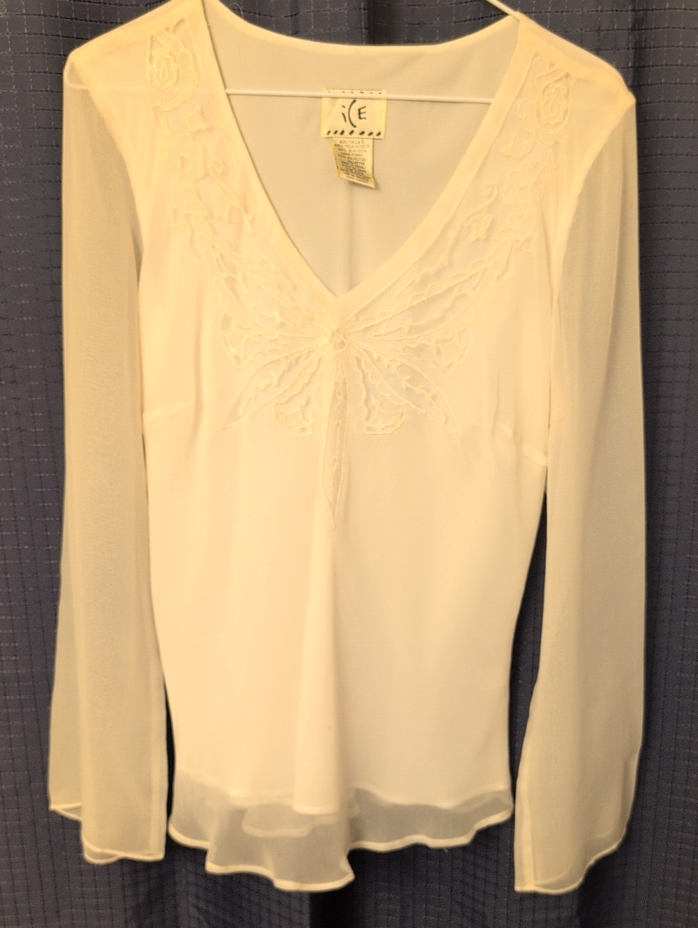 NWOT Silk Ice White V-Neck Long Sleeve Embroidered Blouse  L